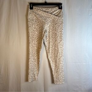 Evolution and Creation Cream and Tan Leggings Size Small Preowned